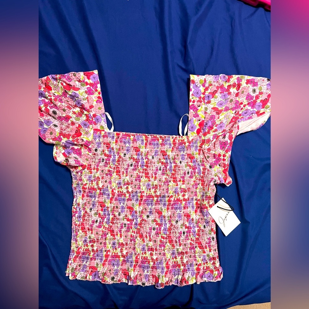 Japra scrunch crop top (NWT) size large